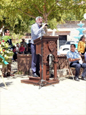 db_A talk at unveiling of bust to John Clark, Alamos, Sonora, Mexico1
